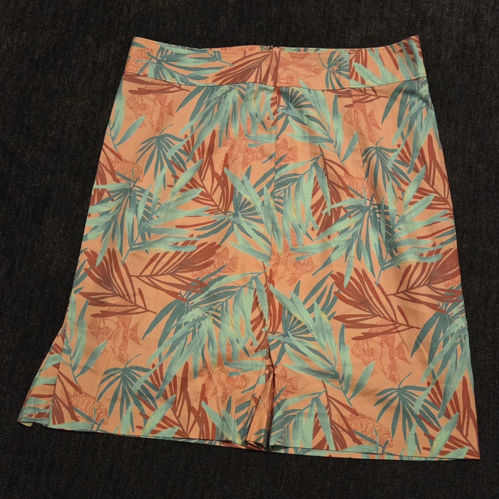 Columbia Womens Tropical Print Mini Skirt in Coral and Teal. Size 6